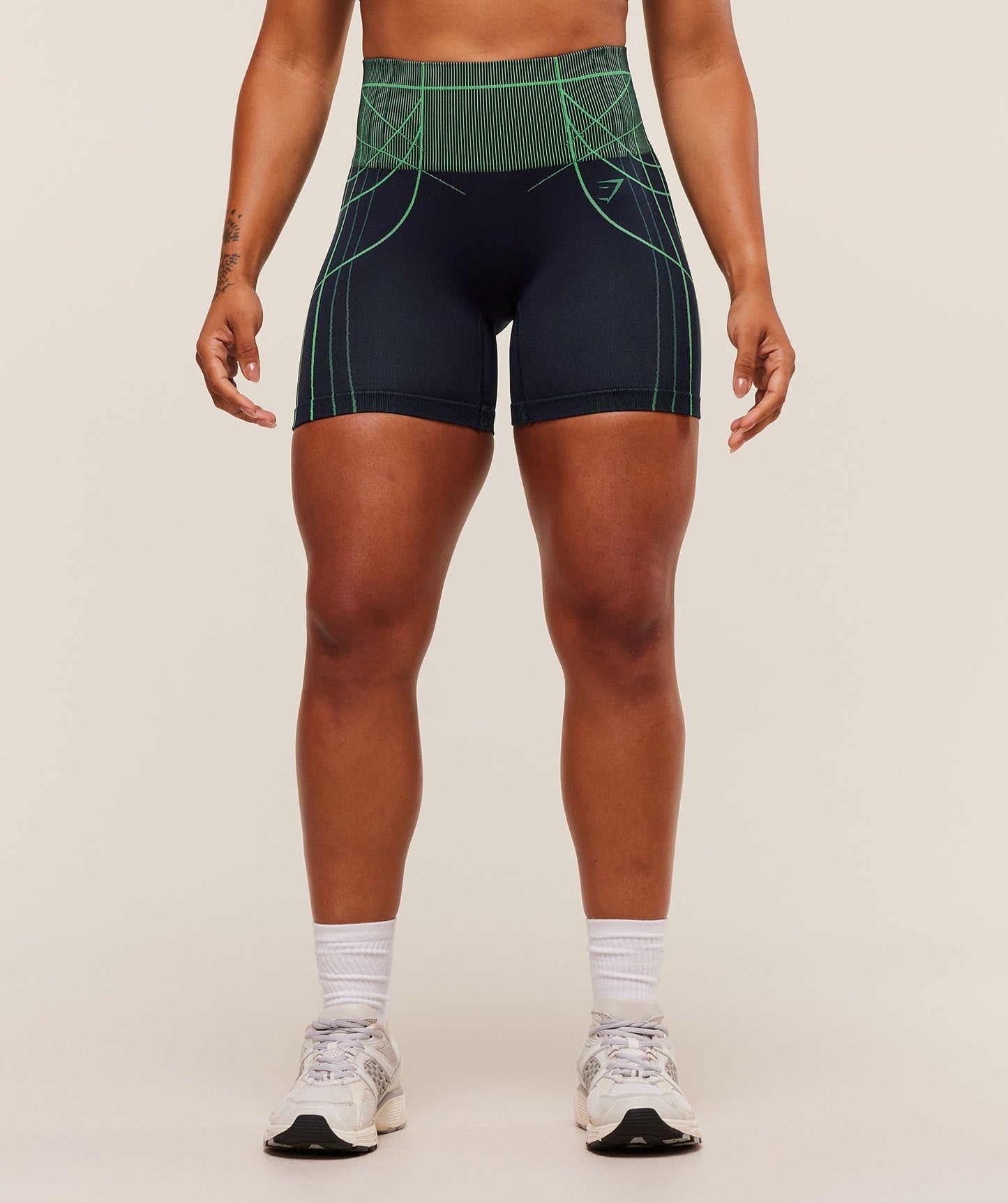 Apex Seamless Tank - US 5733