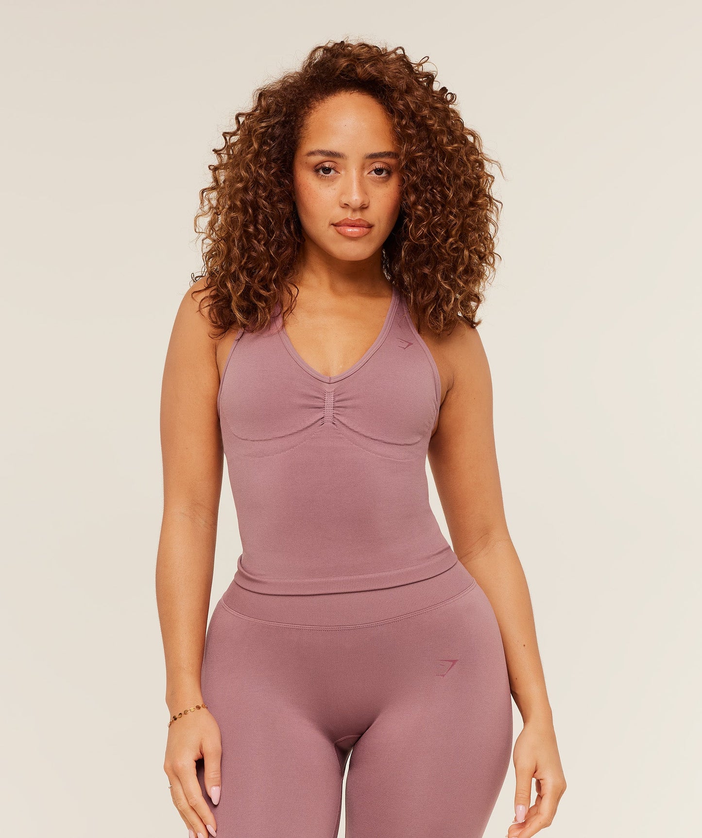 Lift Seamless Tank with Shelf - US 9691