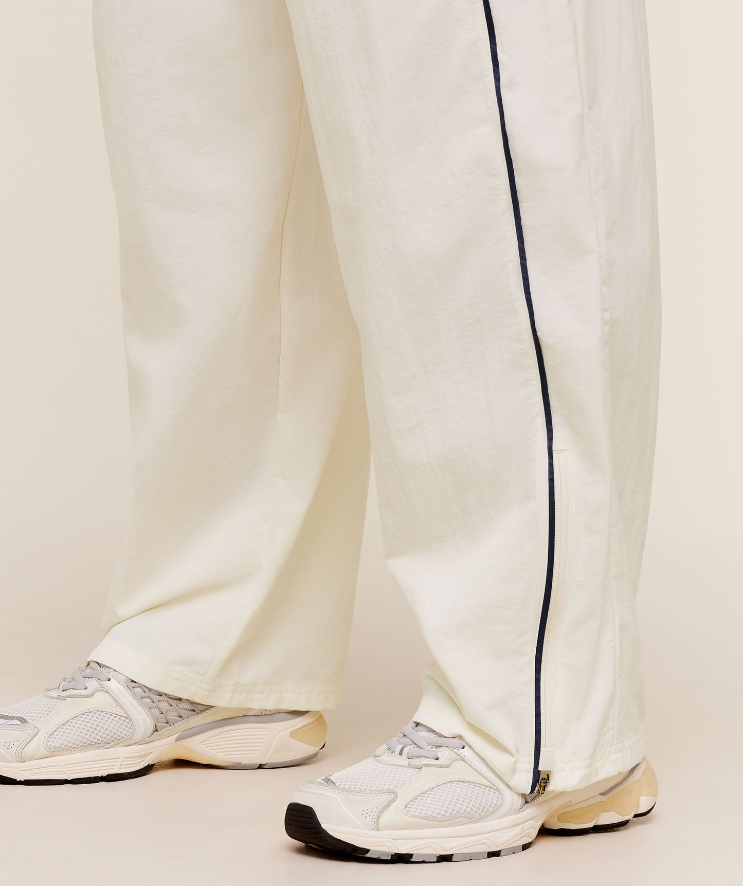 To From Pants - US 0571